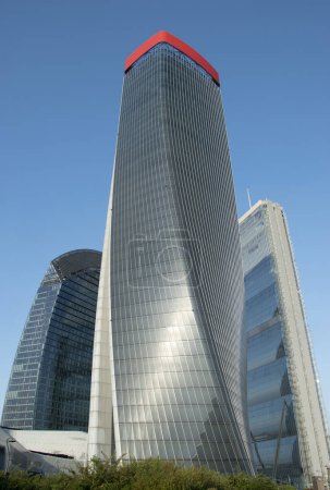 Téléchargez les photos : Gratte-ciel modernes à Milan, CityLife district, Italie - en image libre de droit