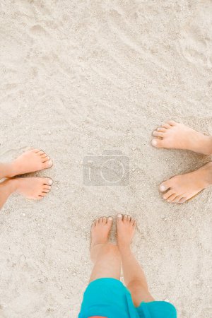 Foto de Hermosas huellas con los pies en el fondo de la naturaleza marina - Imagen libre de derechos