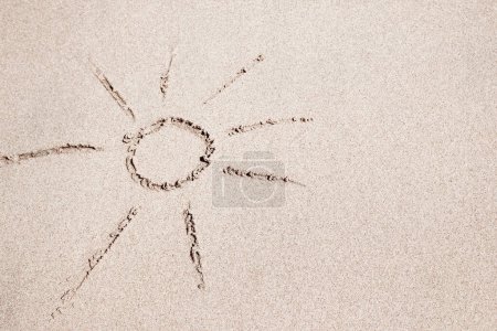 Téléchargez les photos : Beau dessin sur le sable du fond de la mer - en image libre de droit