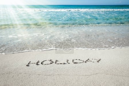 Téléchargez les photos : Beaux dessins sur le sable du bord de la mer - en image libre de droit
