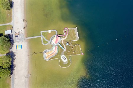 Téléchargez les photos : Aérien de l'île de puzzle de l'aire de jeux à Maarsseveen aux Pays-Bas - en image libre de droit