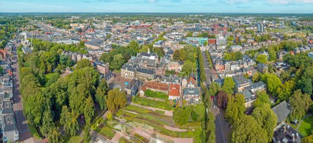 Téléchargez les photos : Panorama aérien de la ville Assen à Drenthe aux Pays-Bas - en image libre de droit