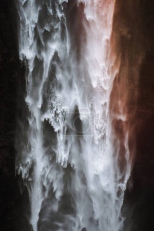 Téléchargez les photos : Gros plan de la cascade de Haifoss, Islande - en image libre de droit