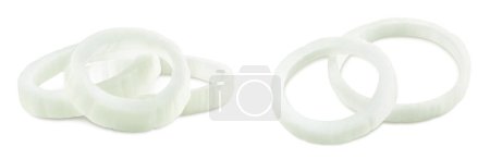 Foto de Colección de cebolla aislada sobre fondo blanco. Onion set Clipping Path. Cebolla macro estudio foto - Imagen libre de derechos