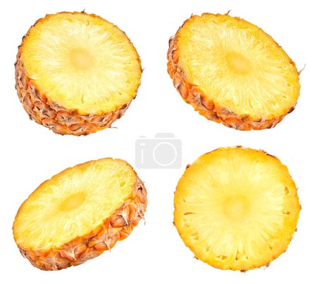Téléchargez les photos : Ananas avec tranches isolées sur blanc. Collection d'ananas. Ananas isolé Sentier de coupe - en image libre de droit