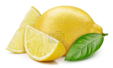 Téléchargez les photos : Citron frais coupé en deux et feuilles isolées sur fond blanc. Citron avec chemin de coupe - en image libre de droit