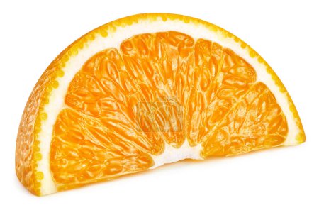 Téléchargez les photos : Tranche d'orange fraîche isolée sur blanc. Tranches d'orange juteuses - en image libre de droit