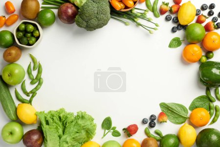 Foto de Fondo alimentario saludable con frutas y verduras orgánicas - Imagen libre de derechos