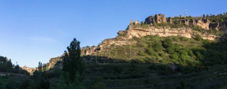 Téléchargez les photos : Vue majestueuse sur la ville enchantée de Cuenca, un site naturel de paysage géologique dans la ville de Cuenca, Espagne... - en image libre de droit