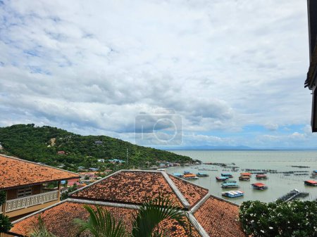 Téléchargez les photos : Vue sur la mer et la côte de Koh Lipe, Thaïlande - en image libre de droit
