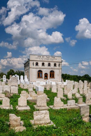  Baal Shem Tov. Old Jewish cemetery. Grave of the spiritual leader Baal Shem Tov 