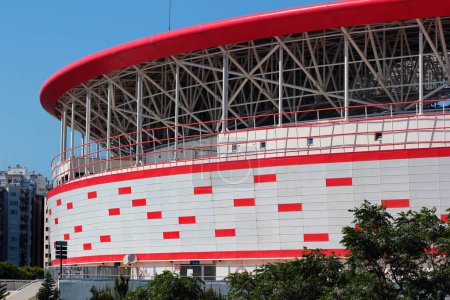 Foto de Antalya, Turquía - 13 de mayo de 2022: Estadio Antalya, utilizado principalmente para partidos de fútbol, sede del club turco Super Lig Antalyaspor Scorpions home matches. - Imagen libre de derechos
