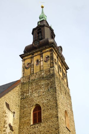 Église St. Wolfgang à Schneeberg, une ville minière historique dans les monts Ore, Saxe, Allemagne