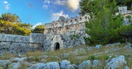 Téléchargez les photos : Entrée de la forteresse vénitienne de Réthymnon, Crète - en image libre de droit