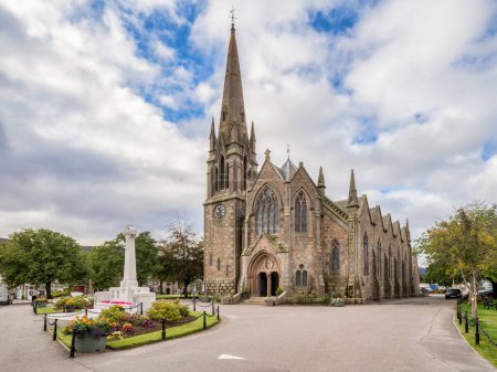 Foto de Glenmuick Parish Church en Ballater, Aberdeenshire, Escocia. - Imagen libre de derechos