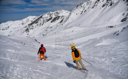 Téléchargez les photos : Zone skieurs experts à la station de ski de Thorens Glasier, Val Thorens en France. - en image libre de droit