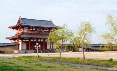 Téléchargez les photos : Porte Suzakumon du palais Heijo. Nara, Japon. - en image libre de droit
