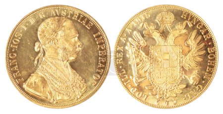 Foto de Moneda de oro cuatro ducados austriacos de 1915. ducado de oro austriaco que representa Kaiser Franz-Josef. Invertir en oro, monedas de lingotes - Imagen libre de derechos
