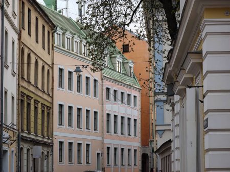 Foto de Arquitectura del casco antiguo de Riga, Letonia. Exterior moderno de los edificios. - Imagen libre de derechos