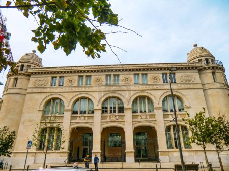 Téléchargez les photos : Hôtel des Postes ou Poste Colbert, sculpteur Stanislas Clastrier, Marseille, France, Europe - en image libre de droit