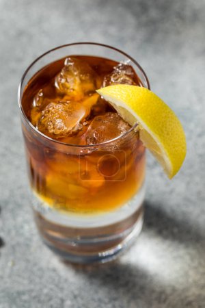 Téléchargez les photos : Boozy Cold Bourbon Quick Start Cocktail with Tonic and Coffee - en image libre de droit