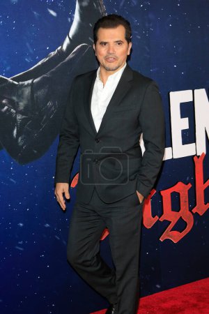 Foto de LOS ÁNGELES - 29 NOV: John Leguizamo en el estreno de la Noche Violenta en el TCL Chinese Theater IMAX el 29 de noviembre de 2022 en Los Ángeles, CA - Imagen libre de derechos