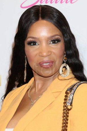 Téléchargez les photos : LOS ANGELES - JAN 8:  Elise Neal at A Golden Salute to Sheryl Lee Ralph and Niecy Nash-Betts at the Ritz Carlton Hotel on January 8, 2023 in Marina Del Rey, CA - en image libre de droit