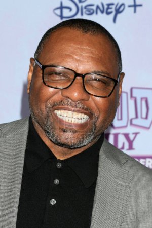 Foto de LOS ANGELES - JAN 19:  Petri Hawkins Byrd at The Proud Family - Louder and Prouder Series Premiere at the Nate Holden Performing Arts Center on January 19, 2023 in Los Angeles, CA - Imagen libre de derechos