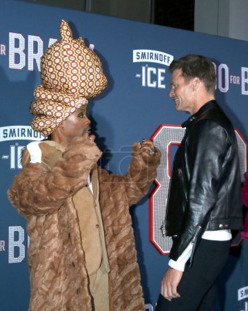 Téléchargez les photos : LOS ANGELES - JAN 31:  BIlly Porter, Tom Brady at the 80 for Brady Los Angeles Premiere at the Village Theater on January 31, 2023 in Westwood, CA - en image libre de droit