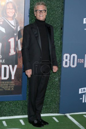 Téléchargez les photos : LOS ANGELES - JAN 31:  Harry Hamlin at the 80 for Brady Los Angeles Premiere at the Village Theater on January 31, 2023 in Westwood, CA - en image libre de droit