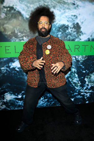 Téléchargez les photos : LOS ANGELES - FEB 2:  Reggie Watts at the Stella McCartney X Adidas Party at the Henson Recording Studio  on February 2, 2023 in Los Angeles, CA - en image libre de droit