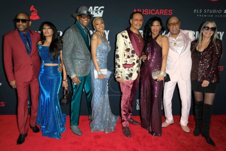 Foto de LOS ANGELES - DEC 3:  The Four Tops, Abdul Fakir (R) at the 2023 MusiCares Persons of the Year at the Los Angeles Convention Center on February 3, 2023 in Los Angeles, CA - Imagen libre de derechos