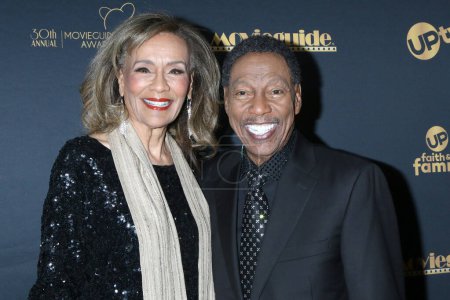 Photo for LOS ANGELES - FEB 10:  Marilyn McCoo, Billy Davis Jr at the 30th Movieguide Awards at the Avalon Hollywood on February 10, 2023 in Los Angeles, CA - Royalty Free Image
