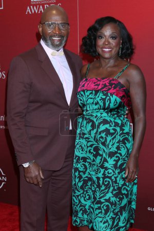 Photo for LOS ANGELES - MAR 1:  Julius Tennon, Viola Davis at the 14th AAFCA at the Beverly Wilshire Hotel on March 1, 2023 in Beverly Hills, CA - Royalty Free Image