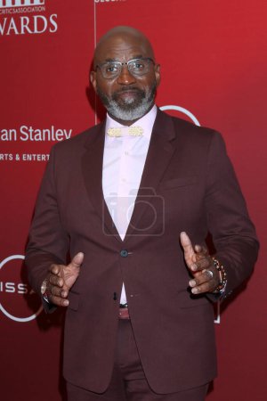 Photo for LOS ANGELES - MAR 1:  Julius Tennon at the 14th AAFCA at the Beverly Wilshire Hotel on March 1, 2023 in Beverly Hills, CA - Royalty Free Image