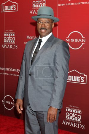 Téléchargez les photos : LOS ANGELES - MAR 1:  Courtney B Vance at the 14th AAFCA at the Beverly Wilshire Hotel on March 1, 2023 in Beverly Hills, CA - en image libre de droit