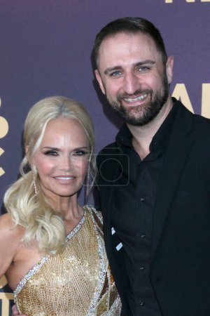 Photo for LOS ANGELES - MAR 2:  Kristin Chenoweth, Josh Bryant at the Carol Burnett  - 90 Years of Laughter and Love Special Taping for NBC at the Avalon Hollywood on March 2, 2023 in Los Angeles, CA - Royalty Free Image