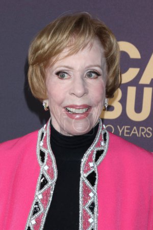 Téléchargez les photos : LOS ANGELES - MAR 2:  Carol Burnett at the Carol Burnett  - 90 Years of Laughter and Love Special Taping for NBC at the Avalon Hollywood on March 2, 2023 in Los Angeles, CA - en image libre de droit