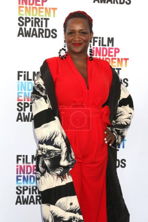 Téléchargez les photos : LOS ANGELES - MAR 4 : Effie T. Brown aux 2023 Film Independent Spirit Awards à la tente sur la plage le 4 mars 2023 à Santa Monica, CA - en image libre de droit