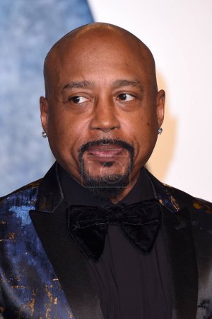 Photo for LOS ANGELES - MAR 12:  Daymond John at the 2023 Vanity Fair Oscar Party at the Wallis Annenberg Center for the Performing Arts on March 12, 2023 in Beverly Hills, CA - Royalty Free Image