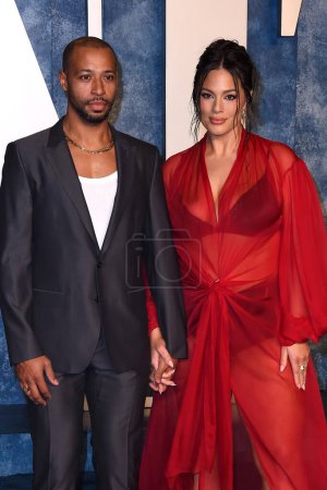 Photo for LOS ANGELES - MAR 12:  Justin Ervin, Ashley Grahm at the 2023 Vanity Fair Oscar Party at the Wallis Annenberg Center for the Performing Arts on March 12, 2023 in Beverly Hills, CA - Royalty Free Image