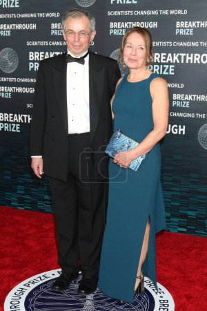 Photo for LOS ANGELES - APR 15:  Dr. David Klenerman, guest at the 9th Breakthrough Prize Ceremony Arrivals at the Academy Museum of Motion Pictures on April 15, 2023 in Los Angeles, CA - Royalty Free Image
