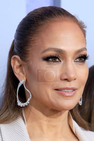 Téléchargez les photos : LOS ANGELES - 10 MAI : Jennifer Lopez à The Mother Premiere au Village Theater le 10 mai 2023 à Westwood, CA - en image libre de droit