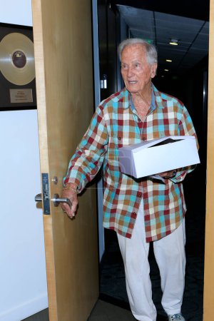 Téléchargez les photos : LOS ANGELES - 1er JUIN : Pat Boone célèbre son 89e anniversaire au bureau de Pat Boone le 1er juin 2023 à Los Angeles, CA - en image libre de droit