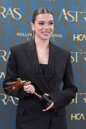 Foto de LOS ÁNGELES - 6 DE ENERO: Hailee Steinfeld en el 7º Astra Film Awards en el Biltmore Hotel el 6 de enero de 2024 en Los Ángeles, C - Imagen libre de derechos