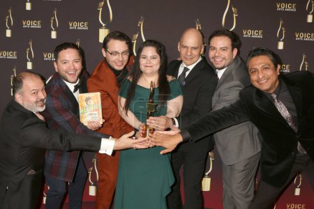 Téléchargez les photos : LOS ANGELES - DEC 9:  Mexikid Cast at the 10th Annual Society of Voice Arts and Sciences Voice Awards Gala Winners Circle at the Beverly Hilton Hotel on December 9, 2023 in Beverly Hills, CA - en image libre de droit