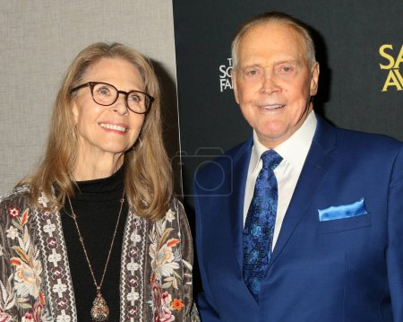 Photo for LOS ANGELES - FEB 4:  Lindsay Wagner, Lee Majors at the 2024 Saturn Awards at the Burbank Convention Center on February 4, 2024 in Burbank, CA - Royalty Free Image