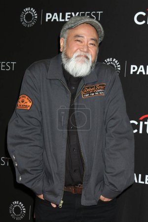 Téléchargez les photos : LOS ANGELES, USA - 14 AVRIL : Paul Sun-Hyung Lee au PaleyFEST 2024 - Avatar : Le dernier maître de l'air au Dolby Theater le 14 avril 2024 à Los Angeles, CA - en image libre de droit