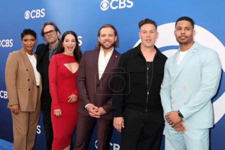 Photo for LOS ANGELES, USA - MAY 2, 2024:  Jules Latimer, Billy Burke, Stephanie Arcila, Max Thieriot, Kevin Alejandro, Jordan Calloway at the CBS Fall Preview Party at the Paramount Studios on May 2, 2024 in Los Angeles, CA - Royalty Free Image