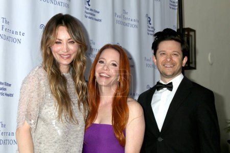 Photo for LOS ANGELES, USA - MAY 9, 2024:  Kaley Cuoco, Amy Davidson, Martin Spanjers at the John Ritter Foundation Evening From the Heart Gala at the Sunset Room on May 9, 2024 in Los Angeles, CA - Royalty Free Image